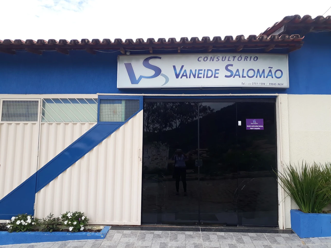 CLINICA DOUTORA VANEIDE SALOMAO DRA VANEIDE